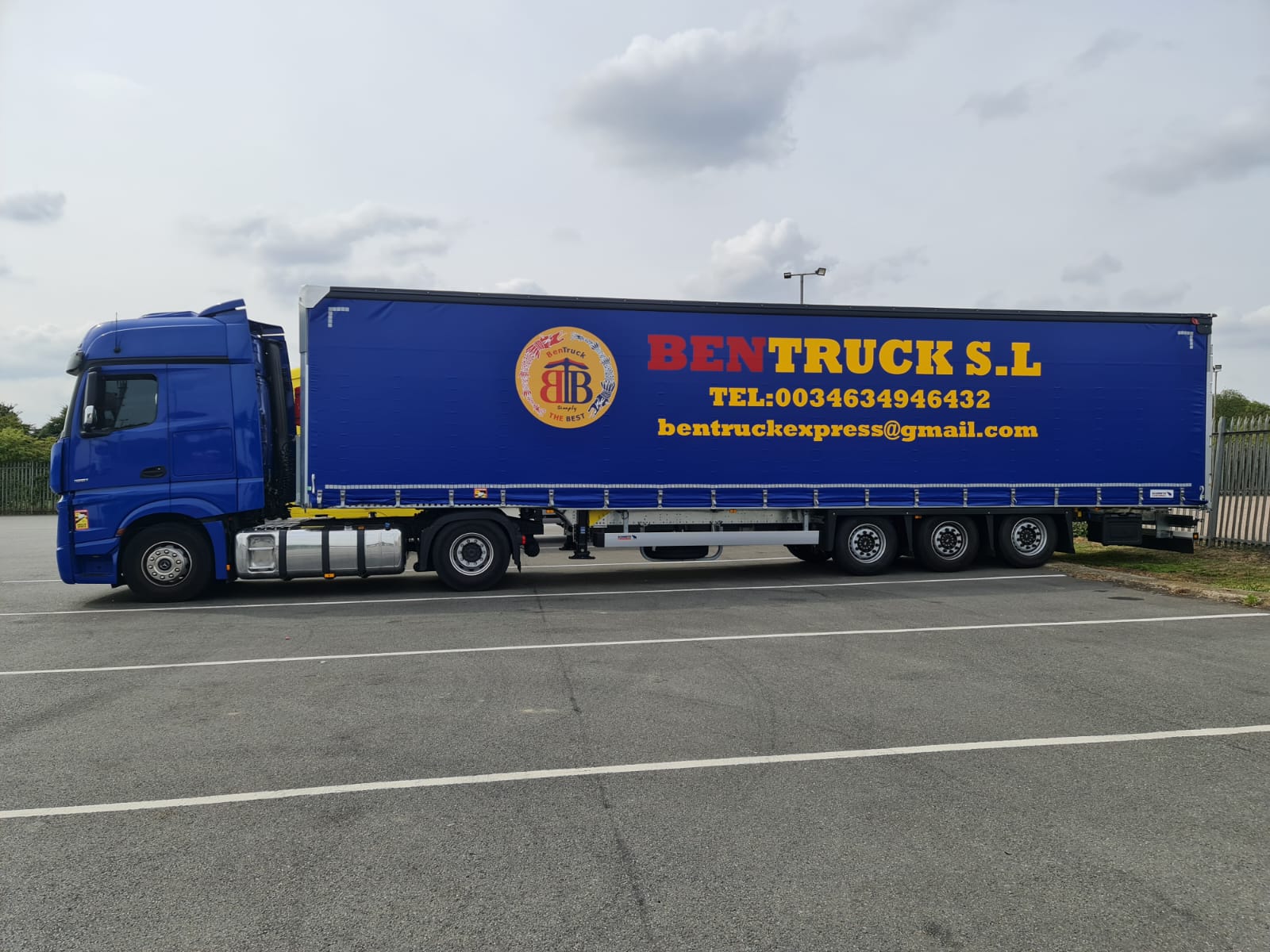 Photo of a truck transporting fuel
